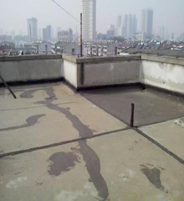 梁子湖漏水维修 楼顶漏水是什么原因，楼顶漏水维修方法是什么?